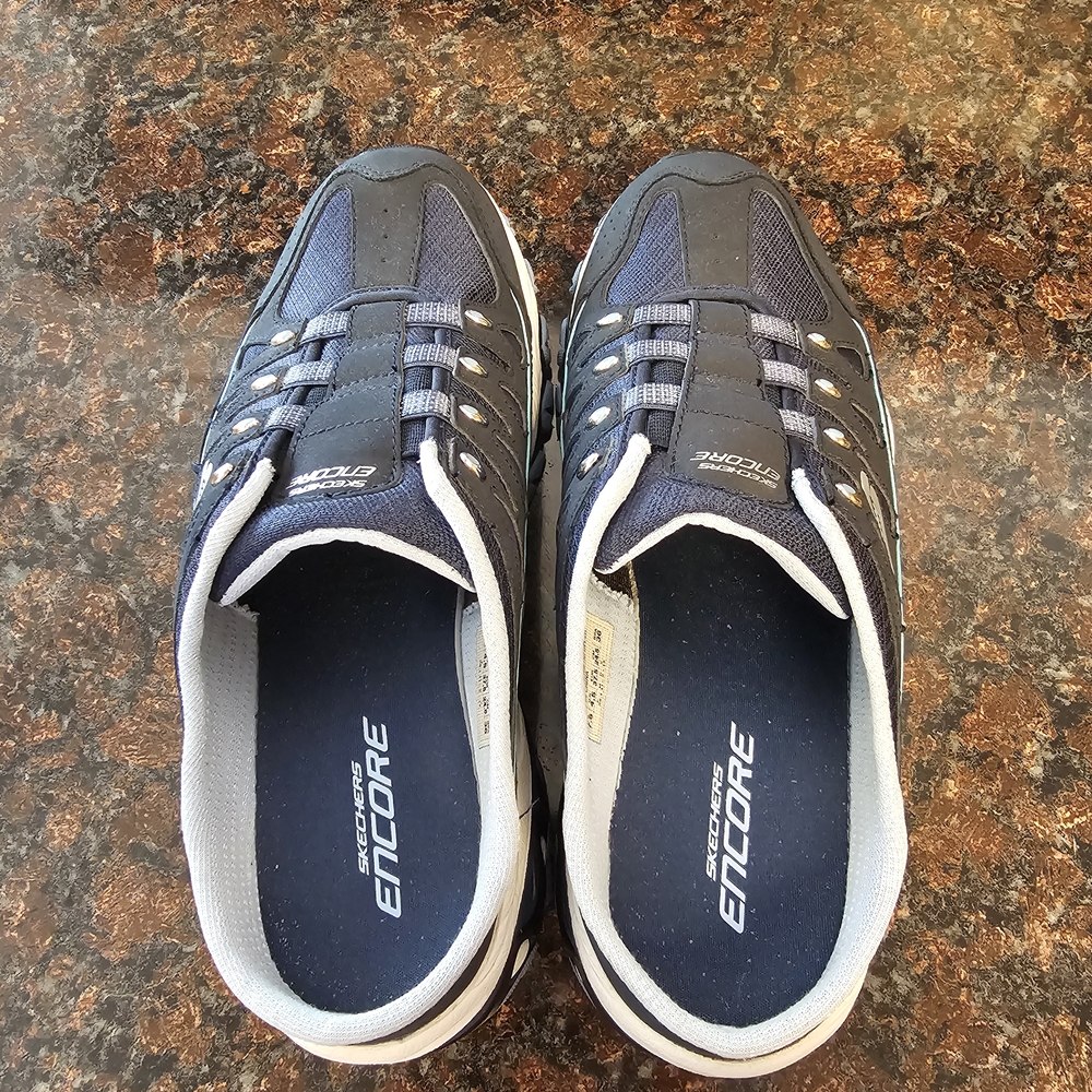 Skechers Encore Sneakers - Picture 2 of 10